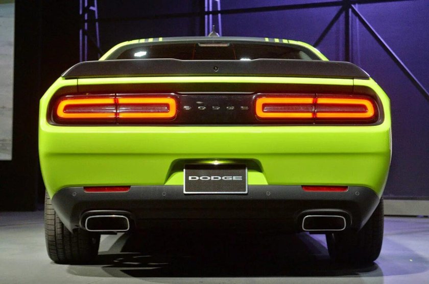 Додж Челленджер 2022