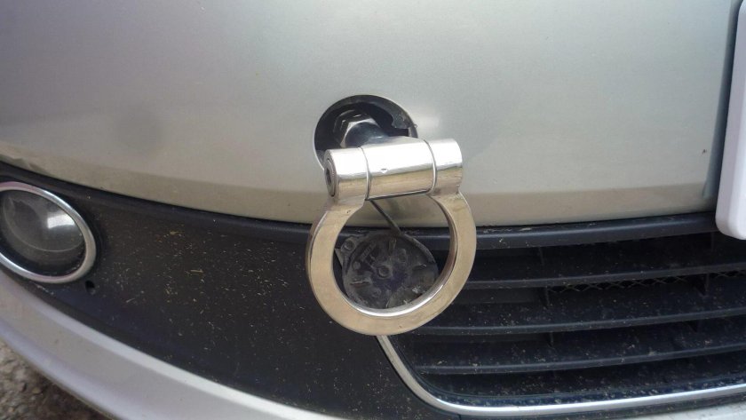 Фольксваген т5 буксировочный крюк спереди