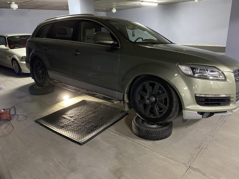 Audi q7 клиренс