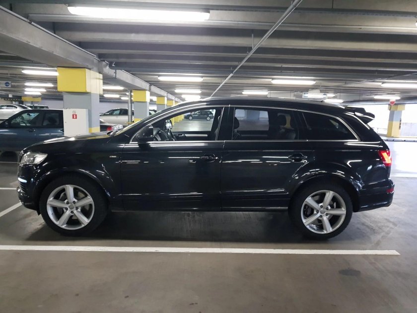 Ауди q7 с пневмоподвеской