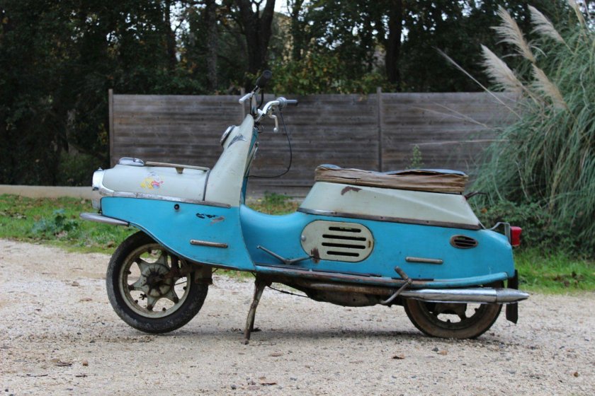 Мотороллер Чезета 502