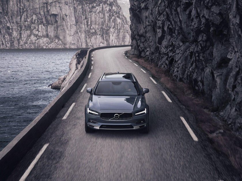 Volvo v 90 cross country