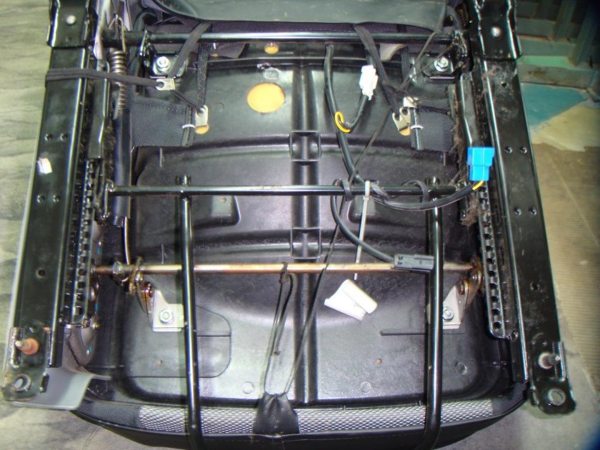 Сидения Шевроле ниву снизу