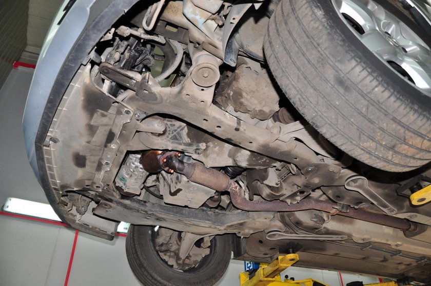 Chevrolet Lacetti снизу