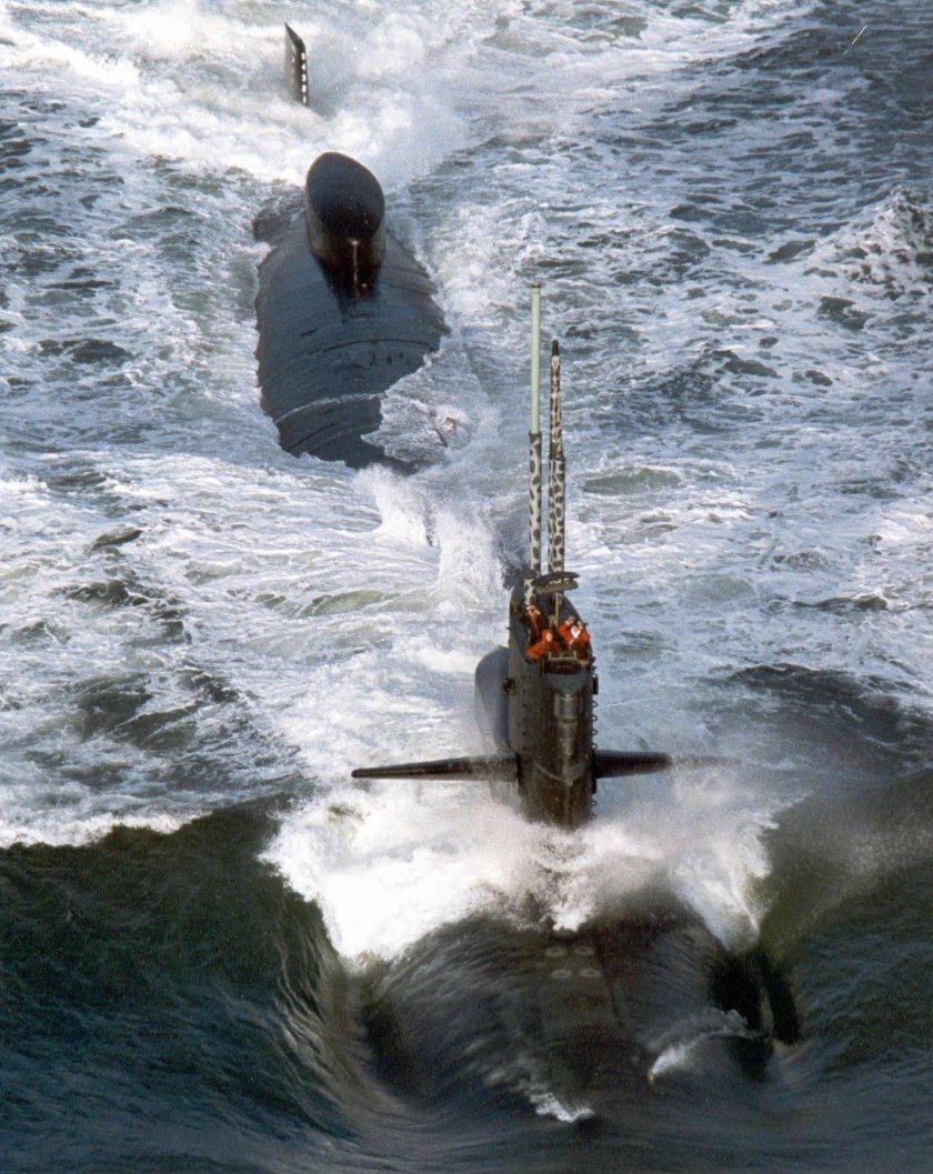 Атомная подводная лодка всплытие