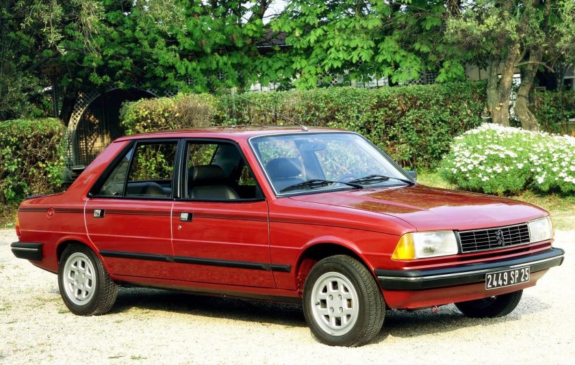 Peugeot 305