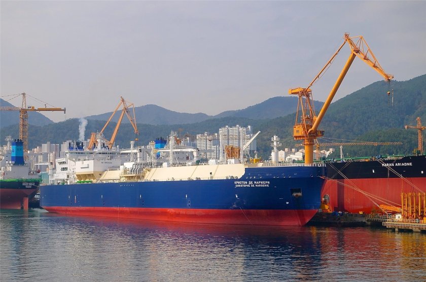 Танкер газовоз СПГ