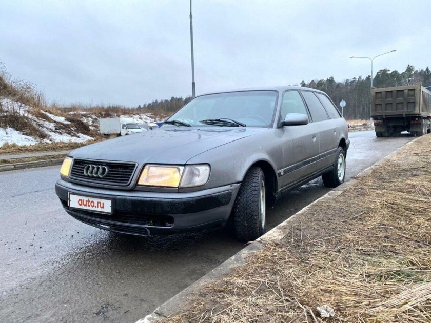 Ауди 100 универсал
