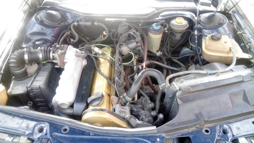 Мотор Ауди 100 2.3