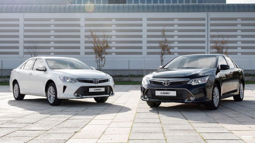 Toyota Camry 2016 черная