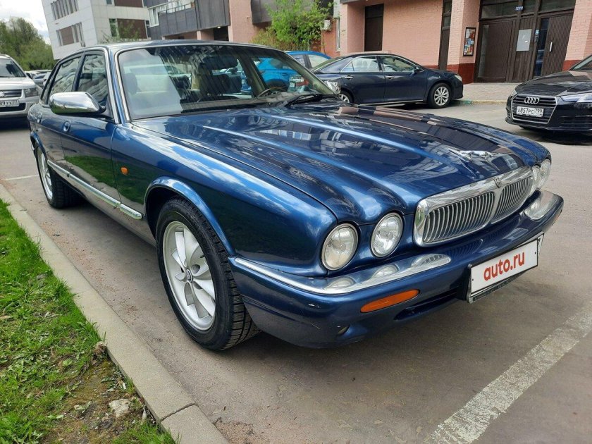 Jaguar xj ii x308
