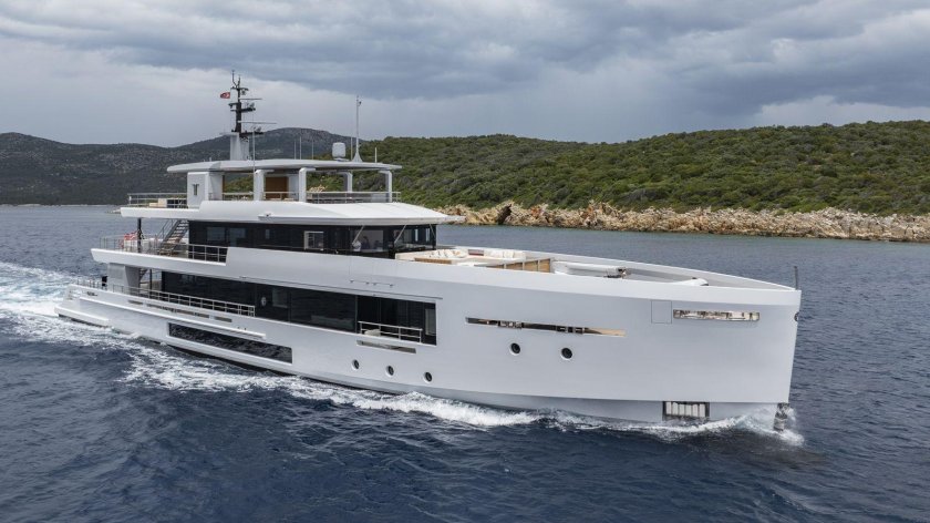 Беринг 115 экспедиционные яхты