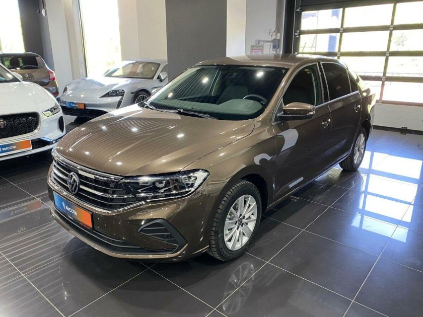 Поло лифтбек 2022