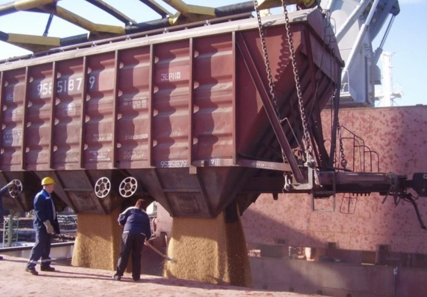 Разгрузка вагонов хопперов