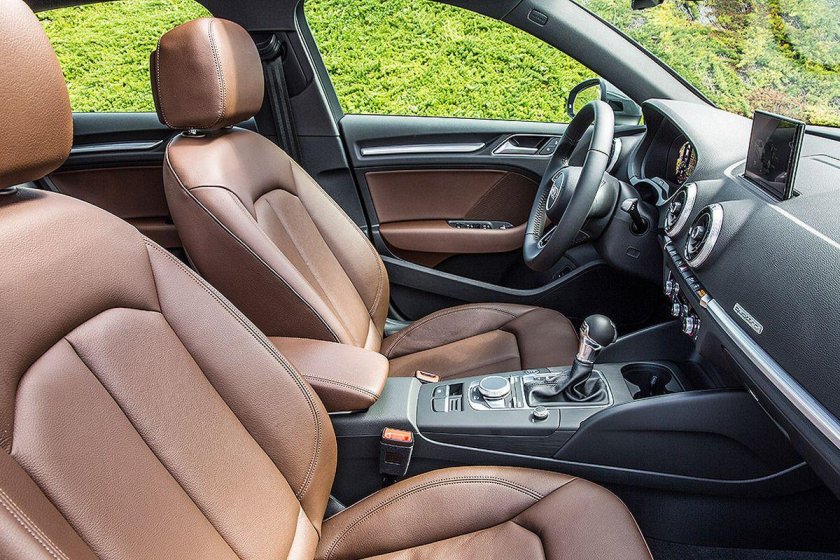 Ауди а7 коричневый салон