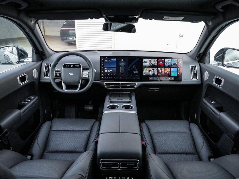 Автомобиль lixiang