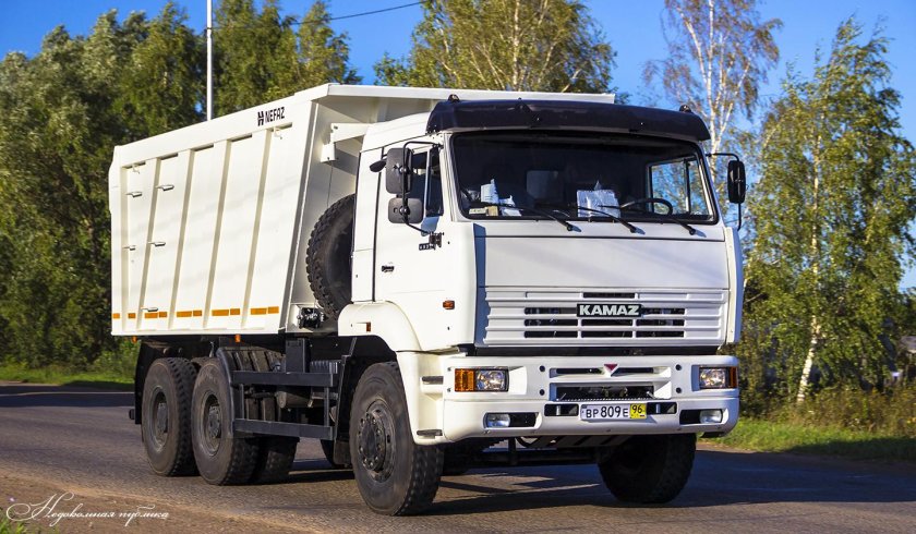 КАМАЗ 6520