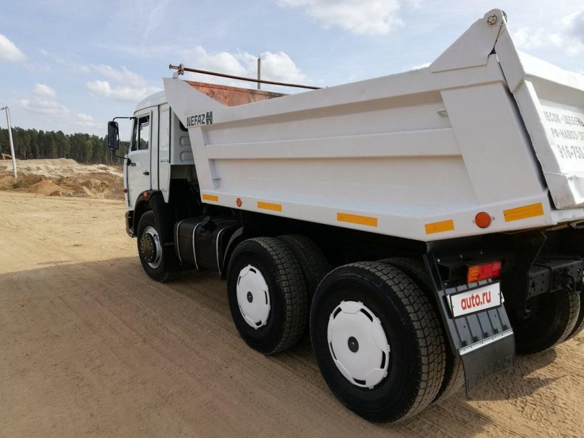 КАМАЗ 5511 самосвал белый