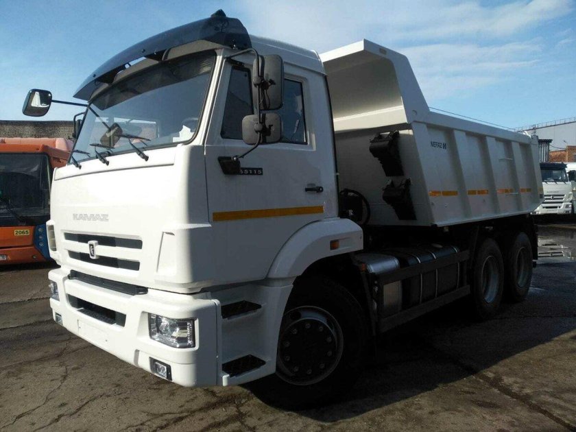 КАМАЗ 65115 белый