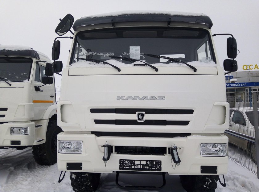 КАМАЗ 43118 белый