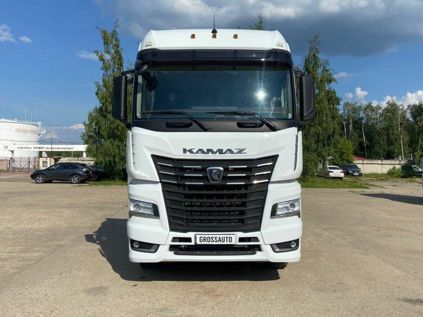Тягач КАМАЗ-54901