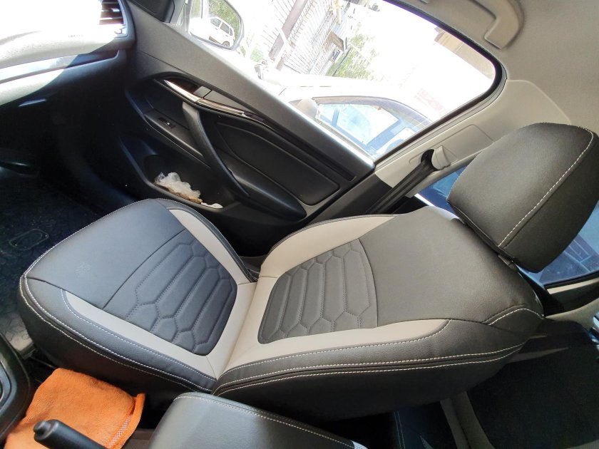 Чехлы авторитет Лада Веста