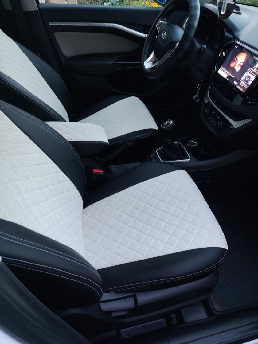 Чехлы Веста св