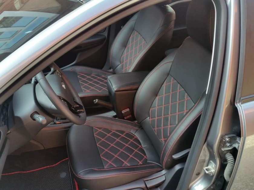 Кожаные чехлы Лада Веста