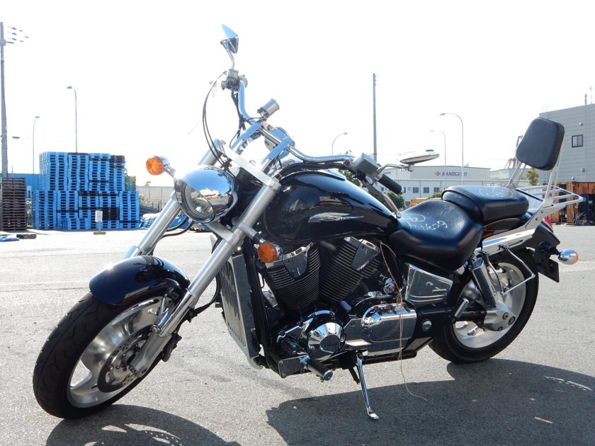 Мотоцикл Honda 1800 кубов