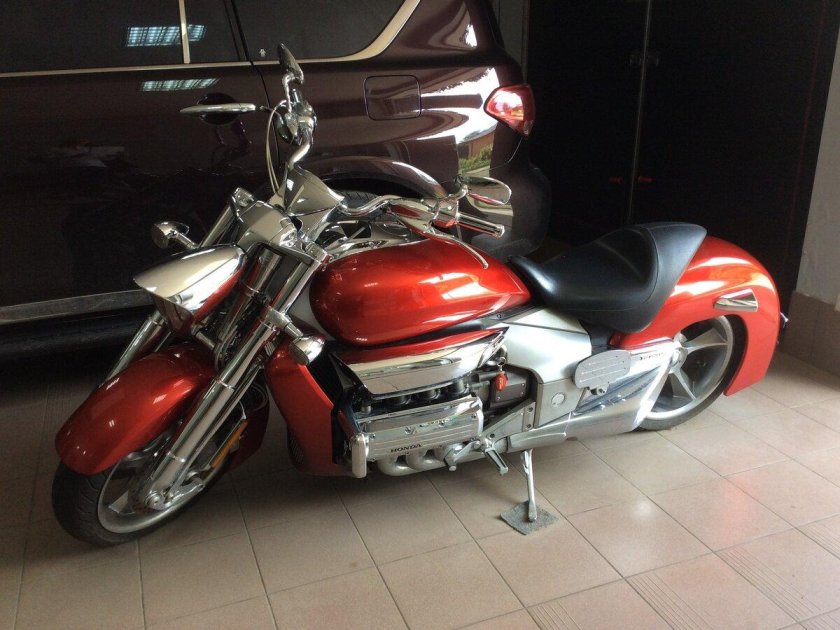 Honda nrx1800 valkyrie rune