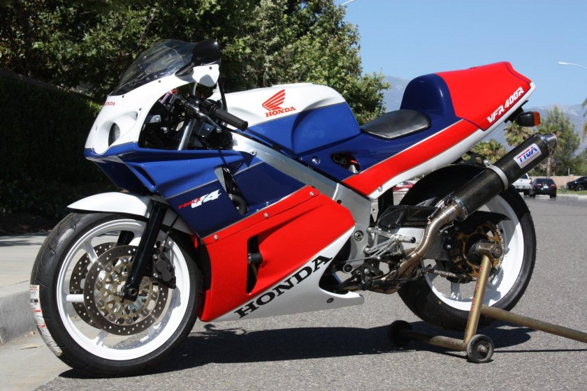 Honda vfr400r nc30
