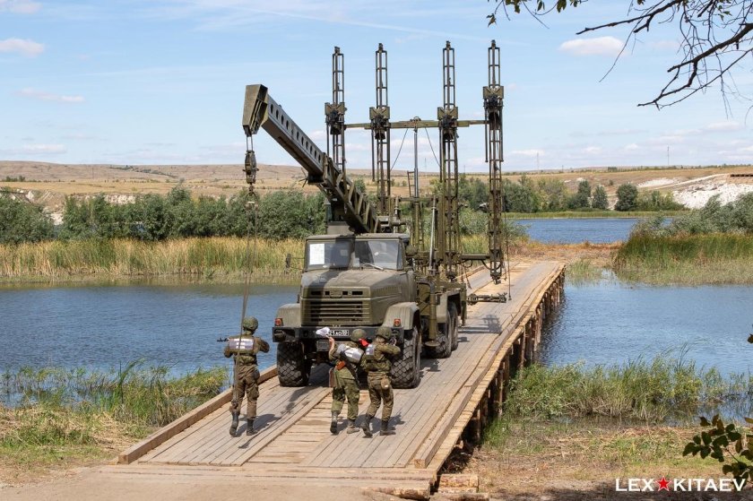 Мостостроительная установка