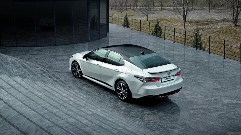 Toyota Camry 2018 2.0