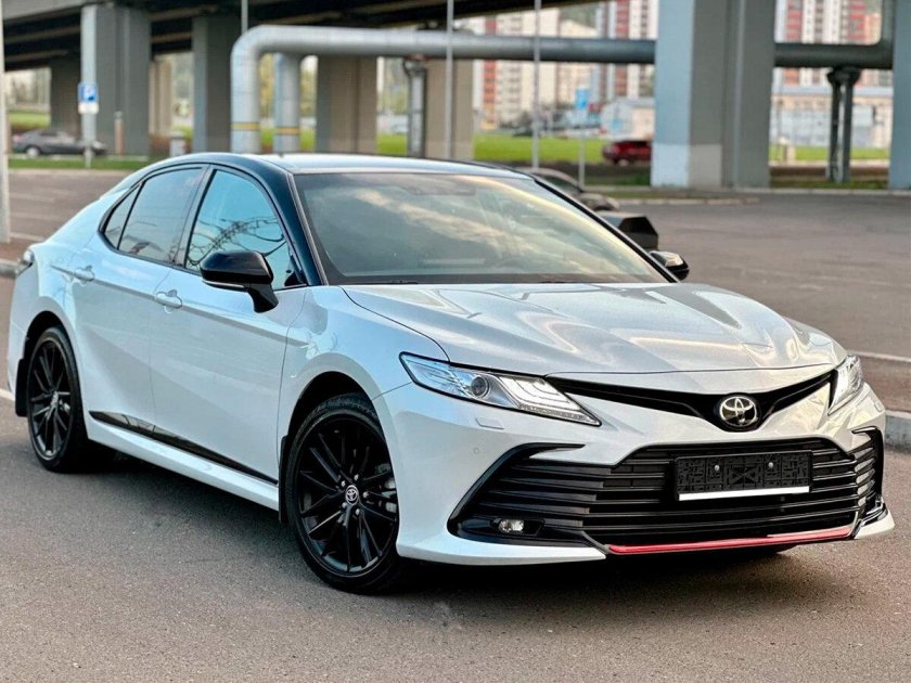 Toyota Camry 2020 — 2024 xv70 Рестайлинг белый