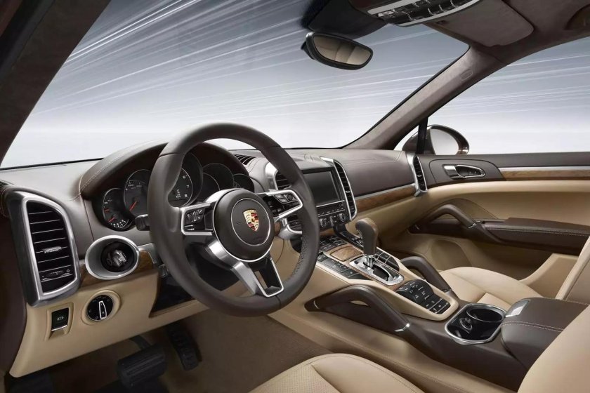 Porsche Cayenne 2015 салон