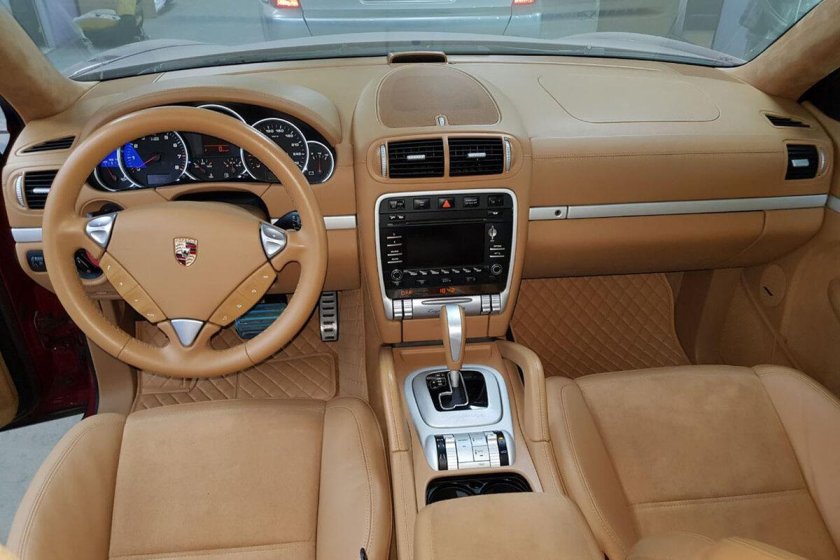 Porsche Cayenne 957 салон