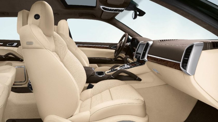 Порше Кайен белый салон