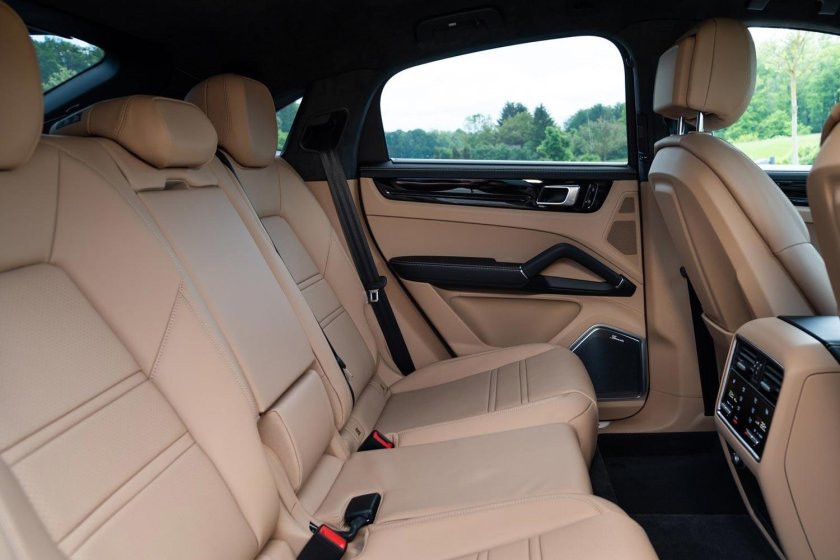 Porsche Cayenne 2020 салон