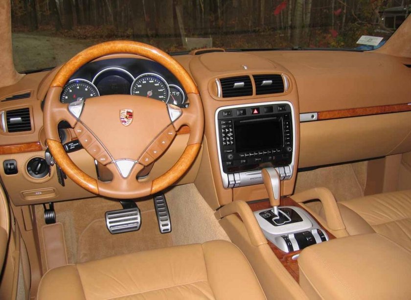 Порше Кайен 2008 салон