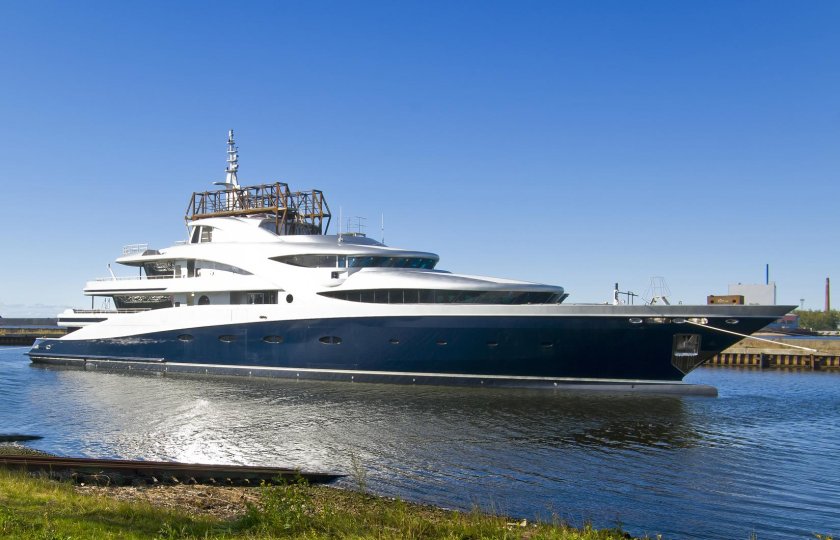 Яхта Виктория Севмаш