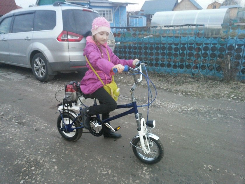 Велосипед Левушка с мотором