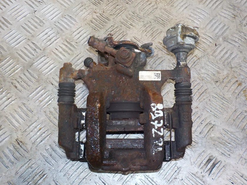 Суппорт задний левый Chevrolet Cruze