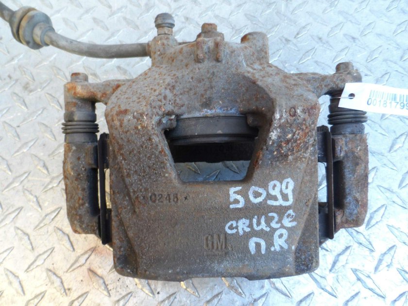 Суппорт тормозной передний Шевроле Круз 1.8