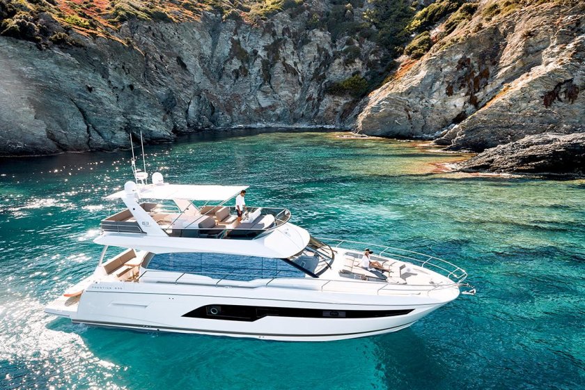 Яхта Prestige x60