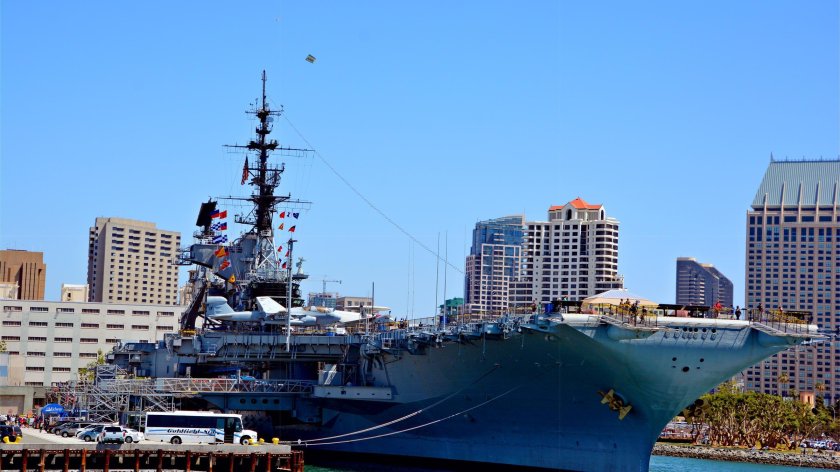 Сан Диего авианосец