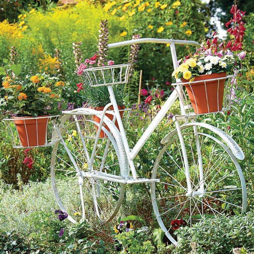 Велосипед клумба из старого велосипеда