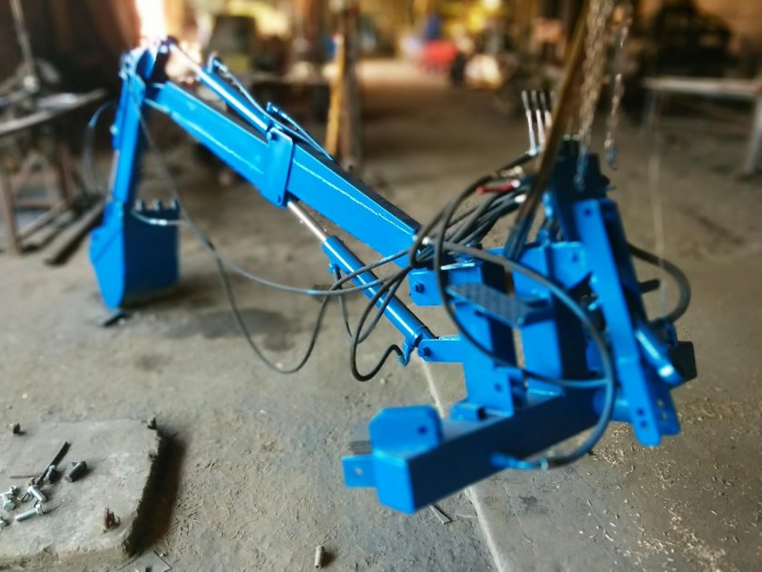 Экскаватор навесной на МТЗ 82.1