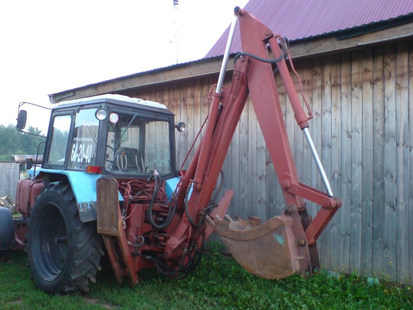 Навесной экскаватор на МТЗ 82