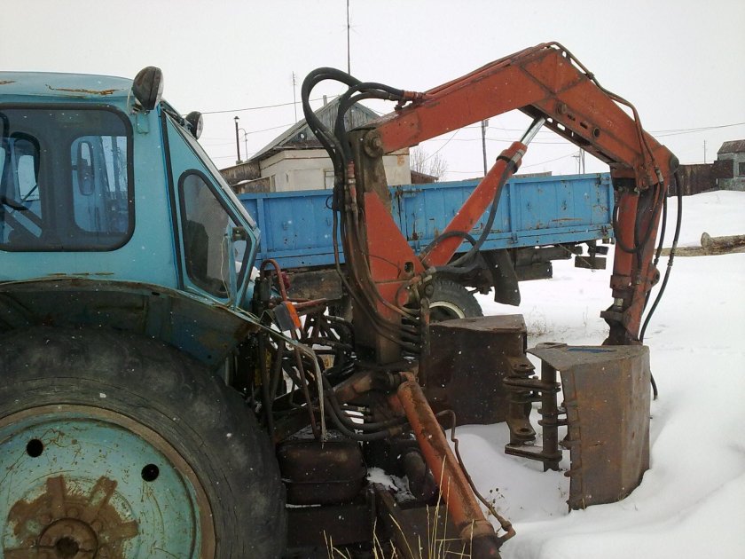 Погрузчик грейферный МТЗ 80