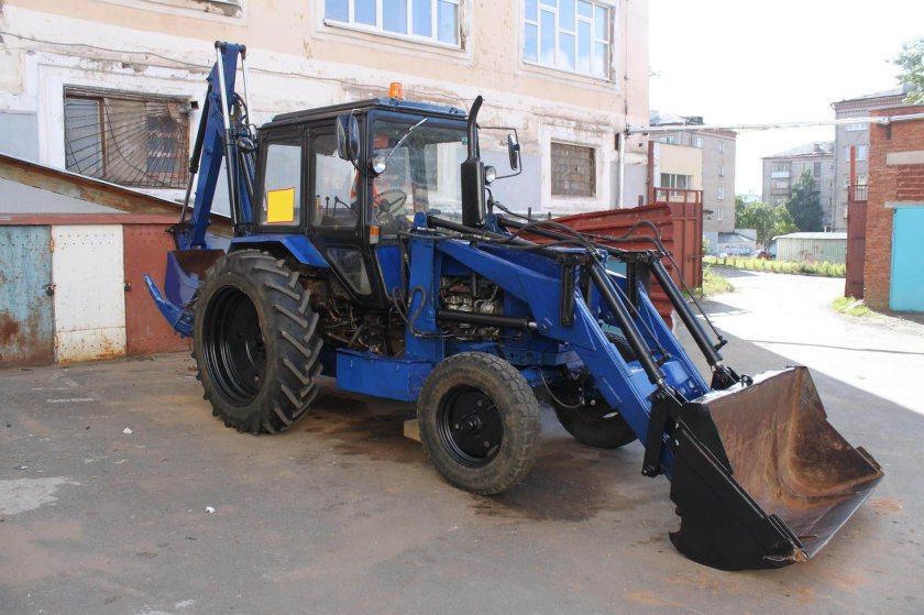 Трактор МТЗ 80 экскаватор